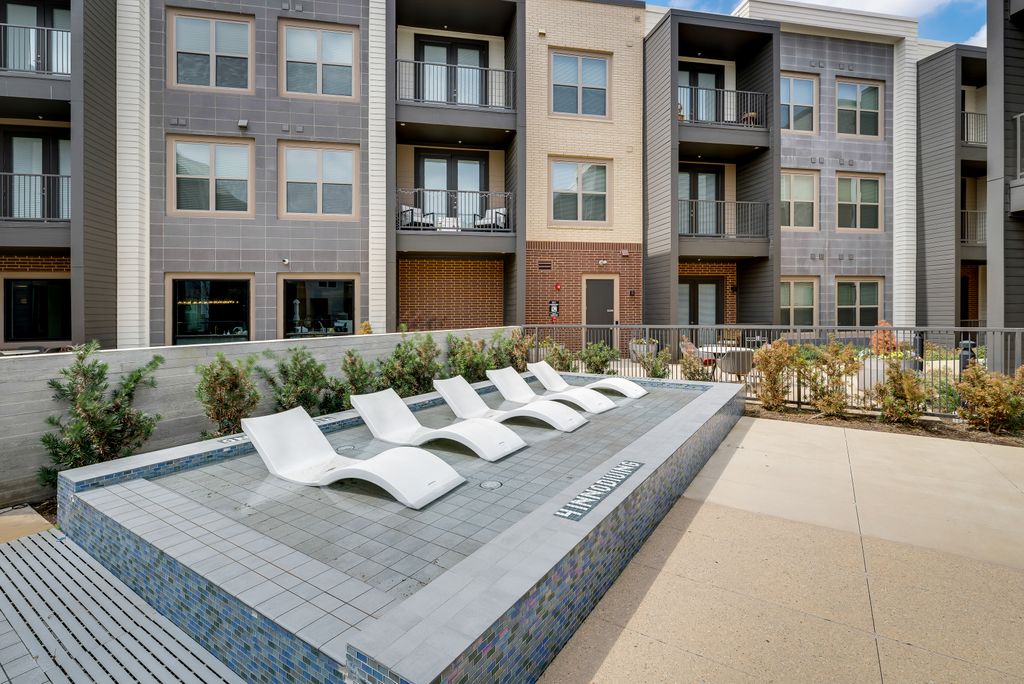 MCK203 - Apt|Patio|15mi to Toyota Stadium|Sleeps 4 | Photo 21