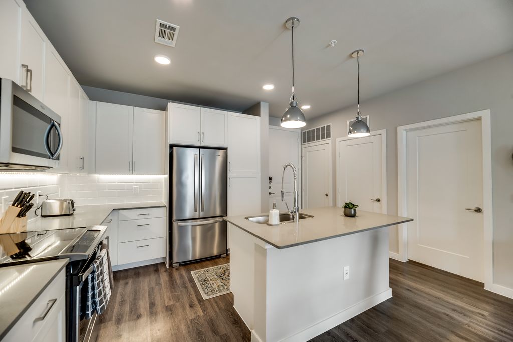 MCK203 - Apt|Patio|15mi to Toyota Stadium|Sleeps 4 | Photo 14