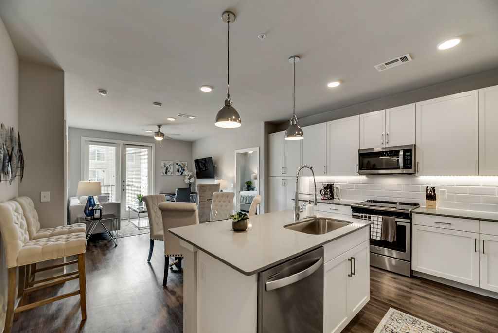 MCK203 - Apt|Patio|15mi to Toyota Stadium|Sleeps 4 | Photo 7