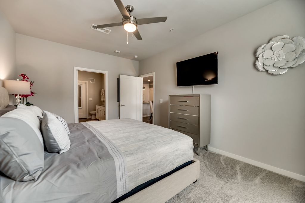 MCK203 - Apt|Patio|15mi to Toyota Stadium|Sleeps 4 | Photo 16