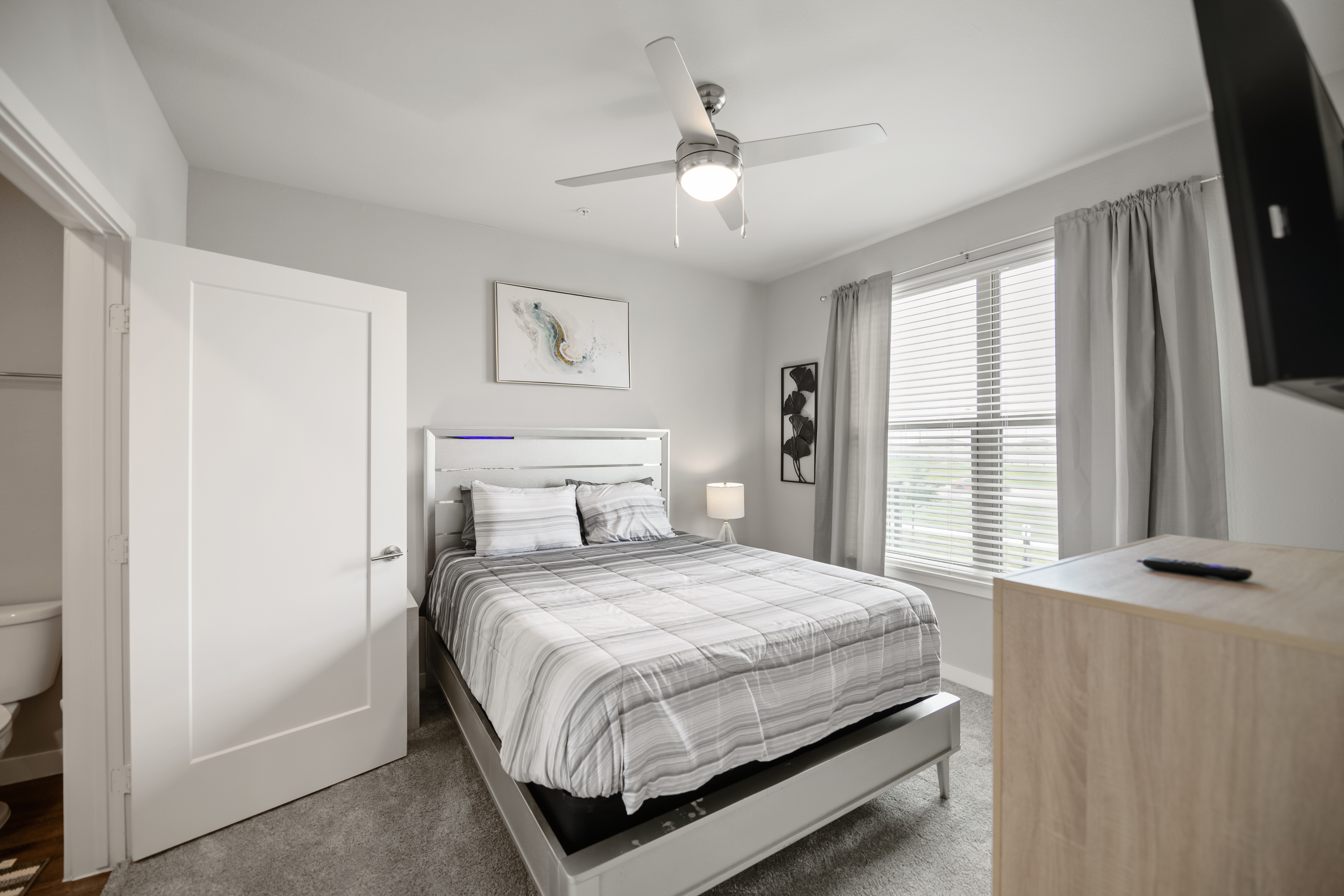 MCK211 - Apt|Patio|15mi to Toyota Stadium|Sleeps 4 | Photo 11