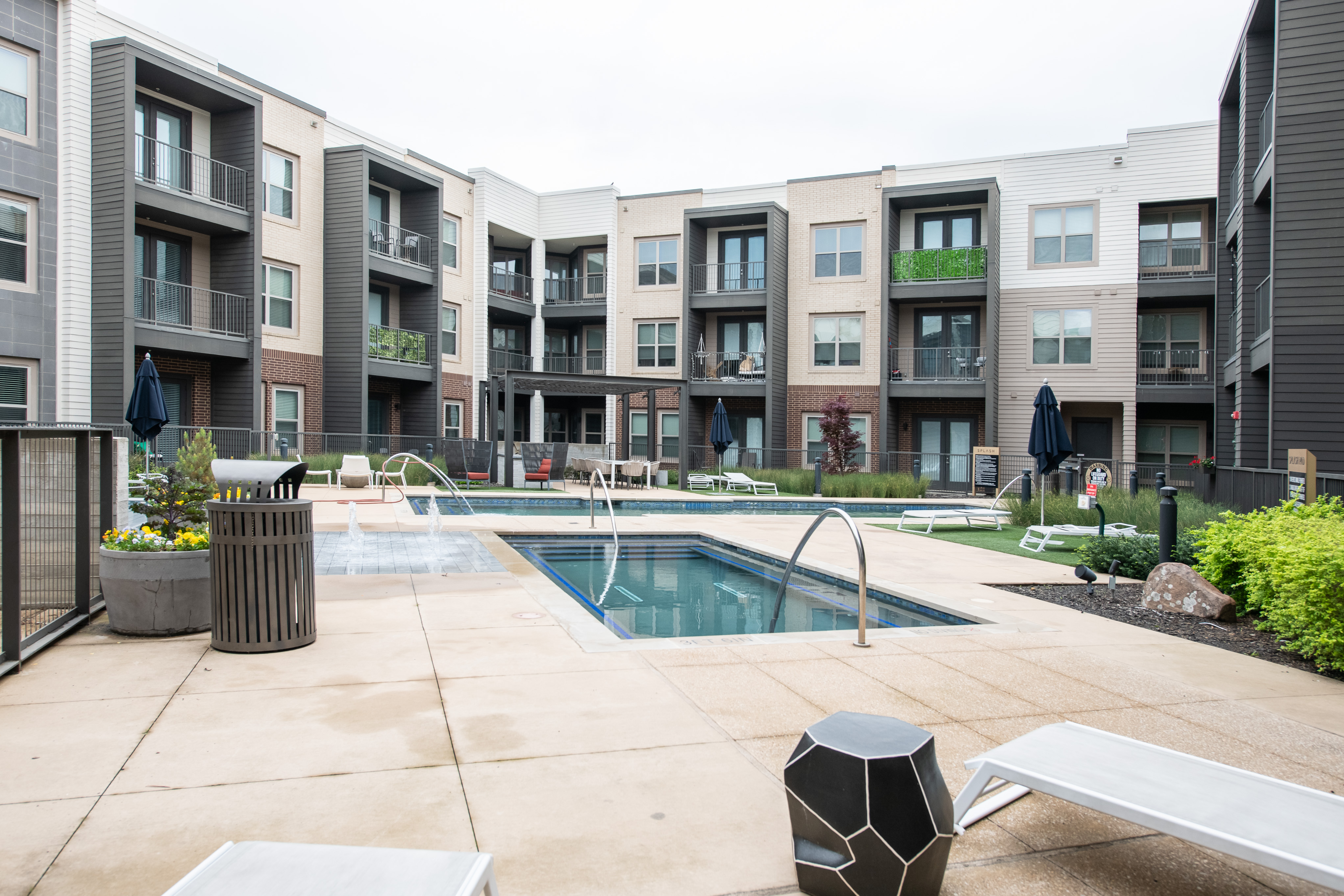 MCK211 - Apt|Patio|15mi to Toyota Stadium|Sleeps 4 | Photo 8