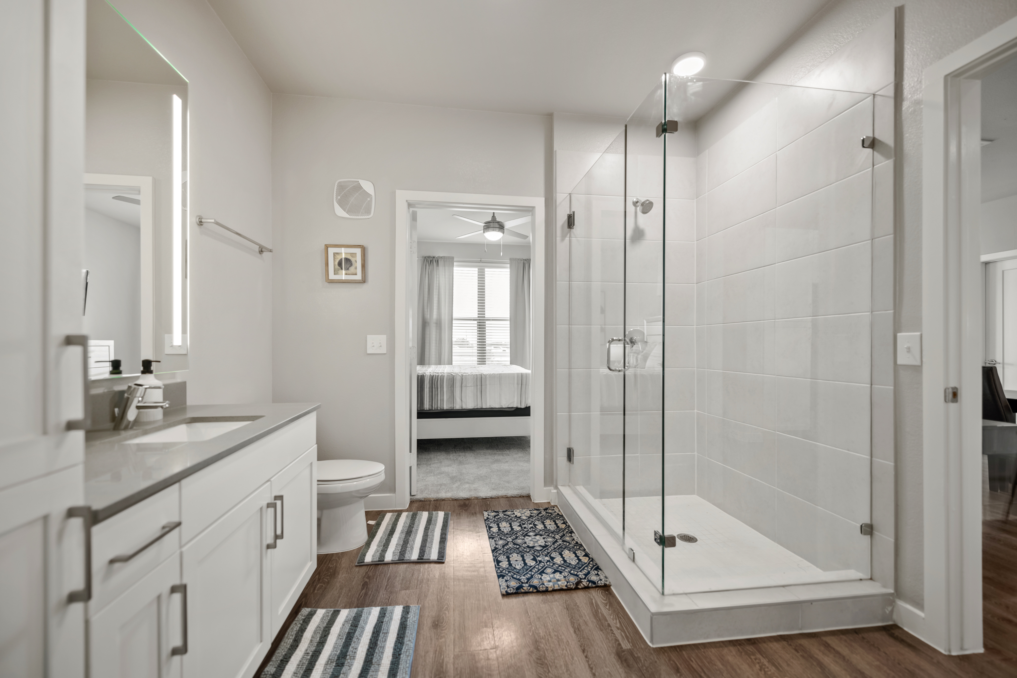 MCK211 - Apt|Patio|15mi to Toyota Stadium|Sleeps 4 | Photo 22