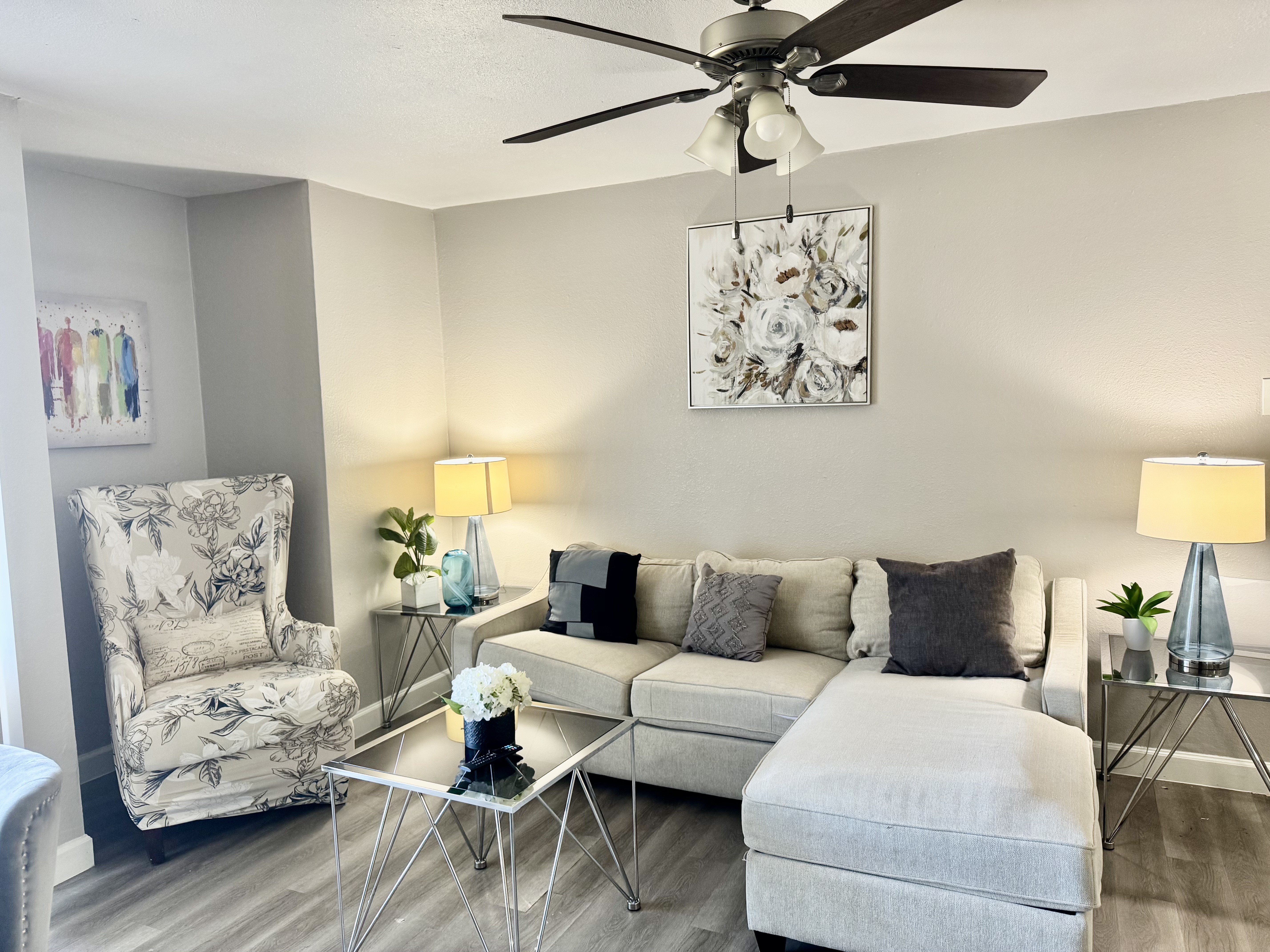 I040 - Apt|Patio|10mi to Convention Ctr|Sleeps 4