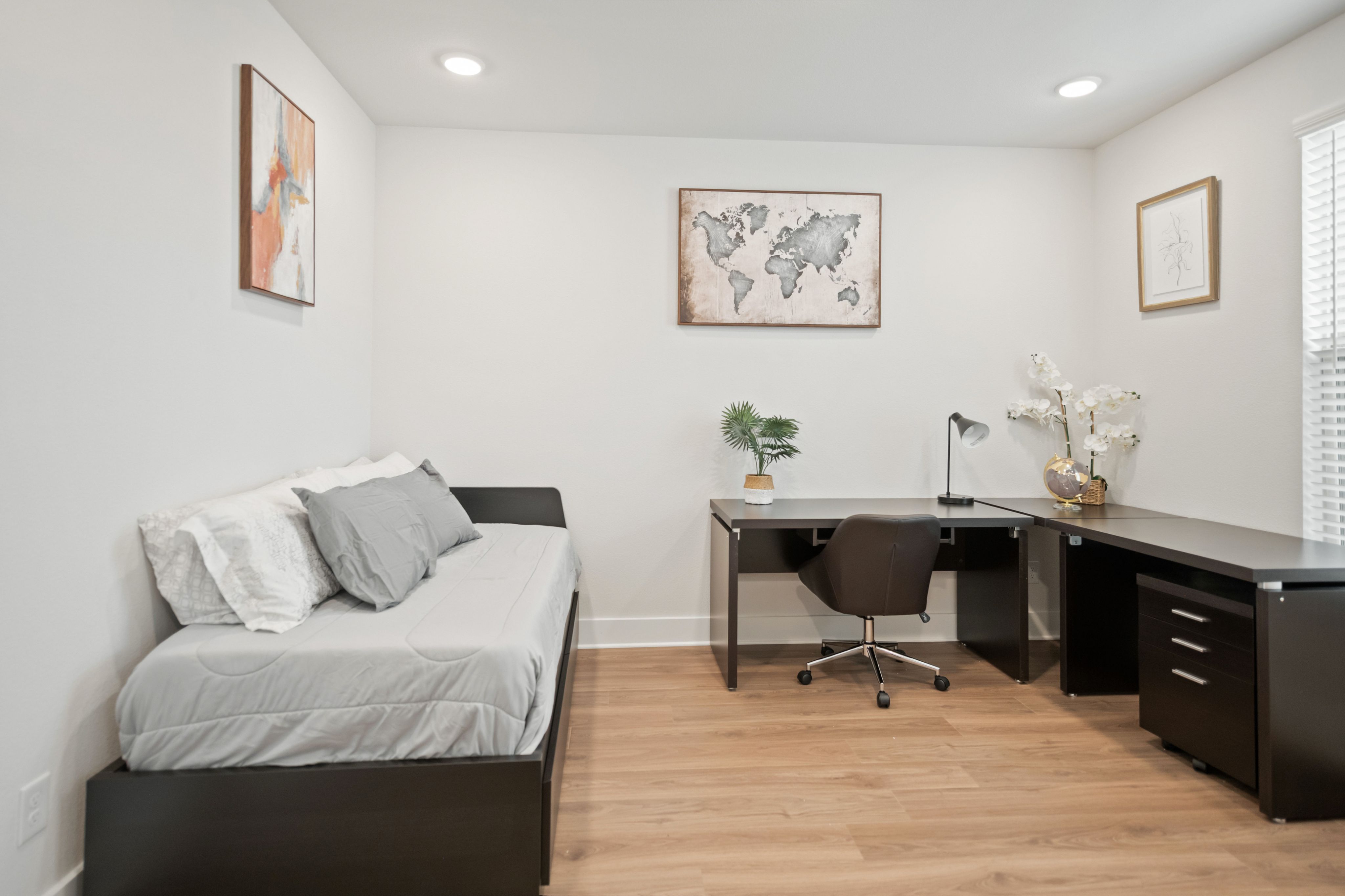 MCK716 - Home|Yard|16mi to Toyota Stadium|Sleeps 8 | Photo 36