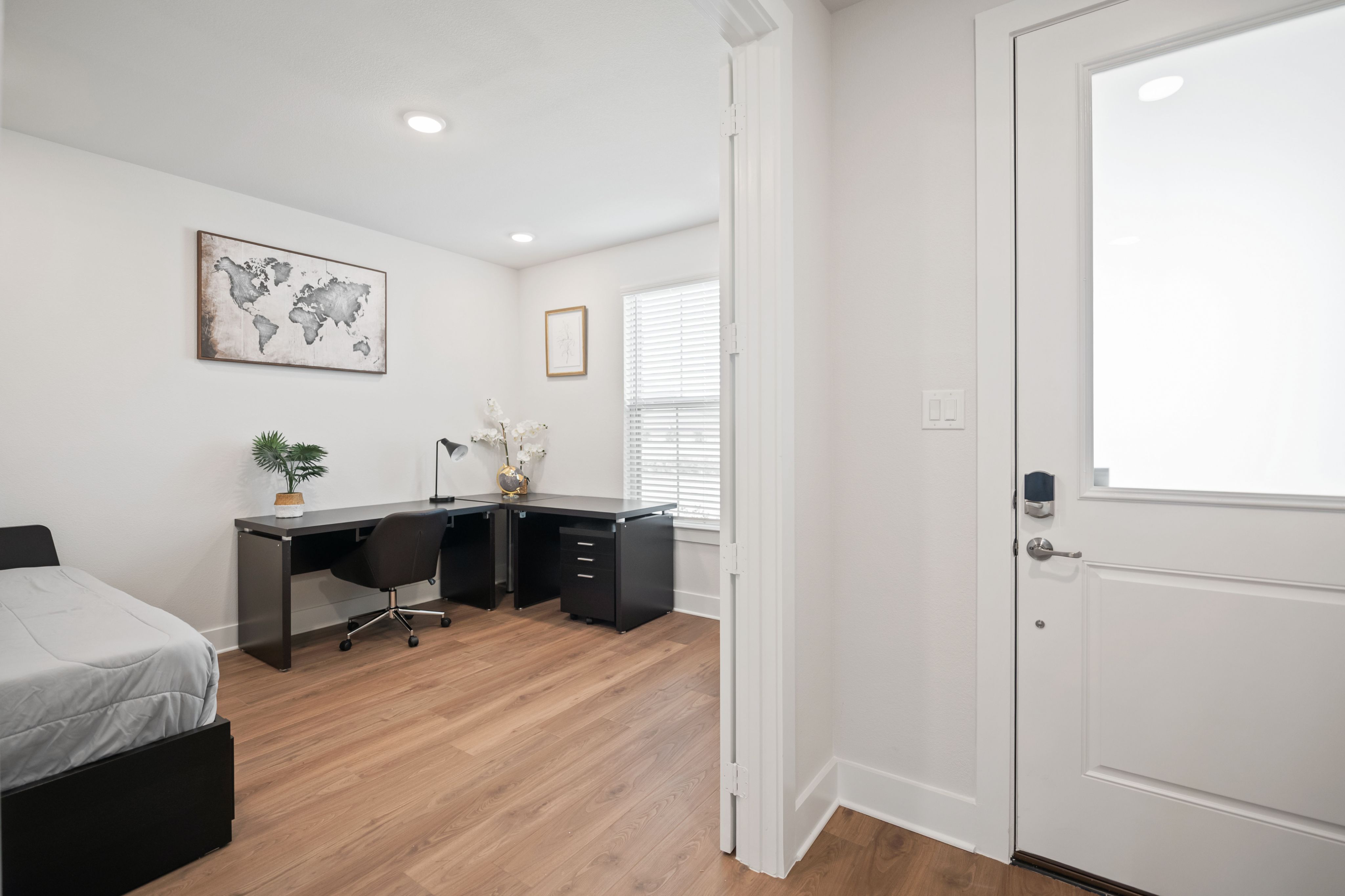 MCK716 - Home|Yard|16mi to Toyota Stadium|Sleeps 8 | Photo 27