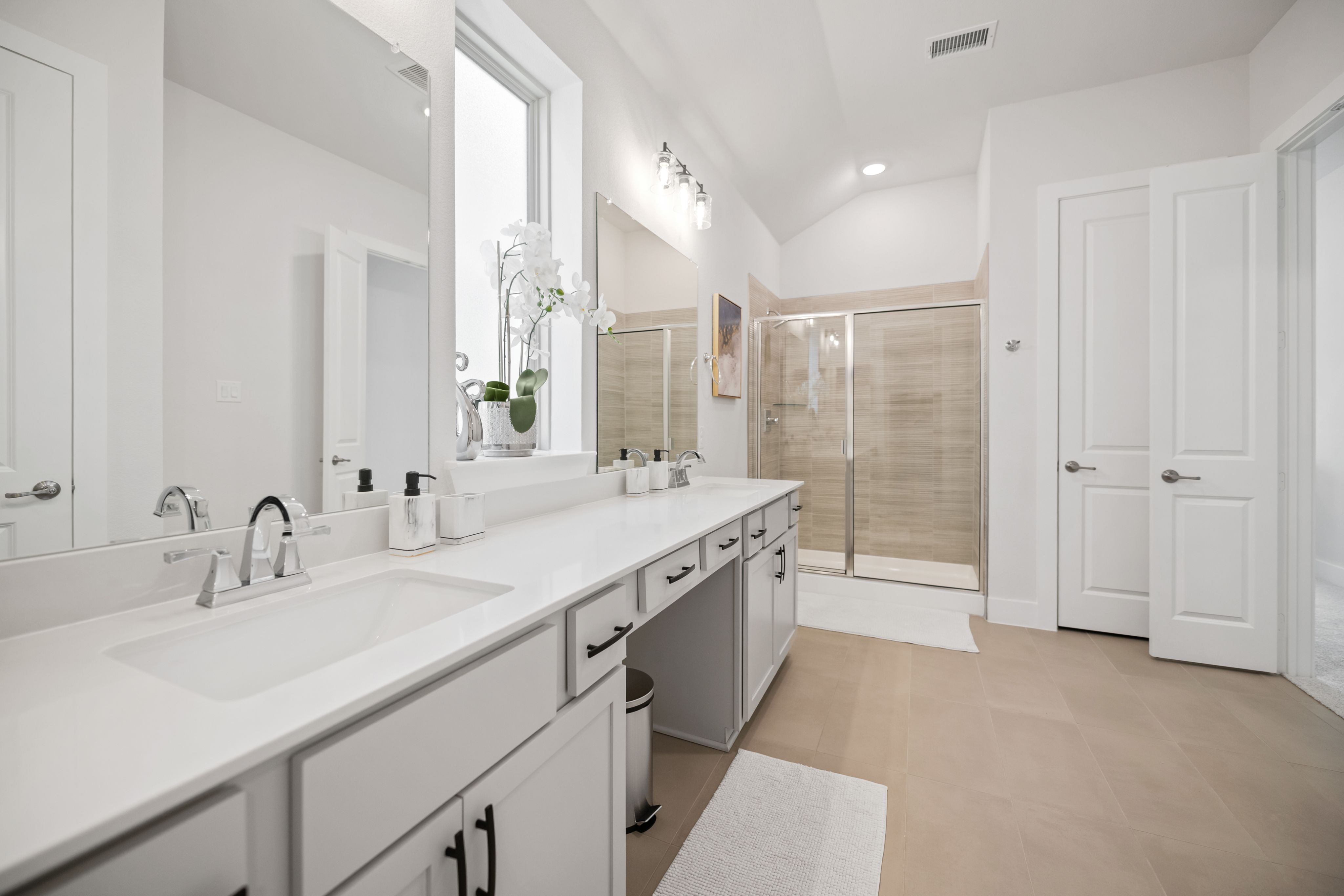 MCK716 - Home|Yard|16mi to Toyota Stadium|Sleeps 8 | Photo 30