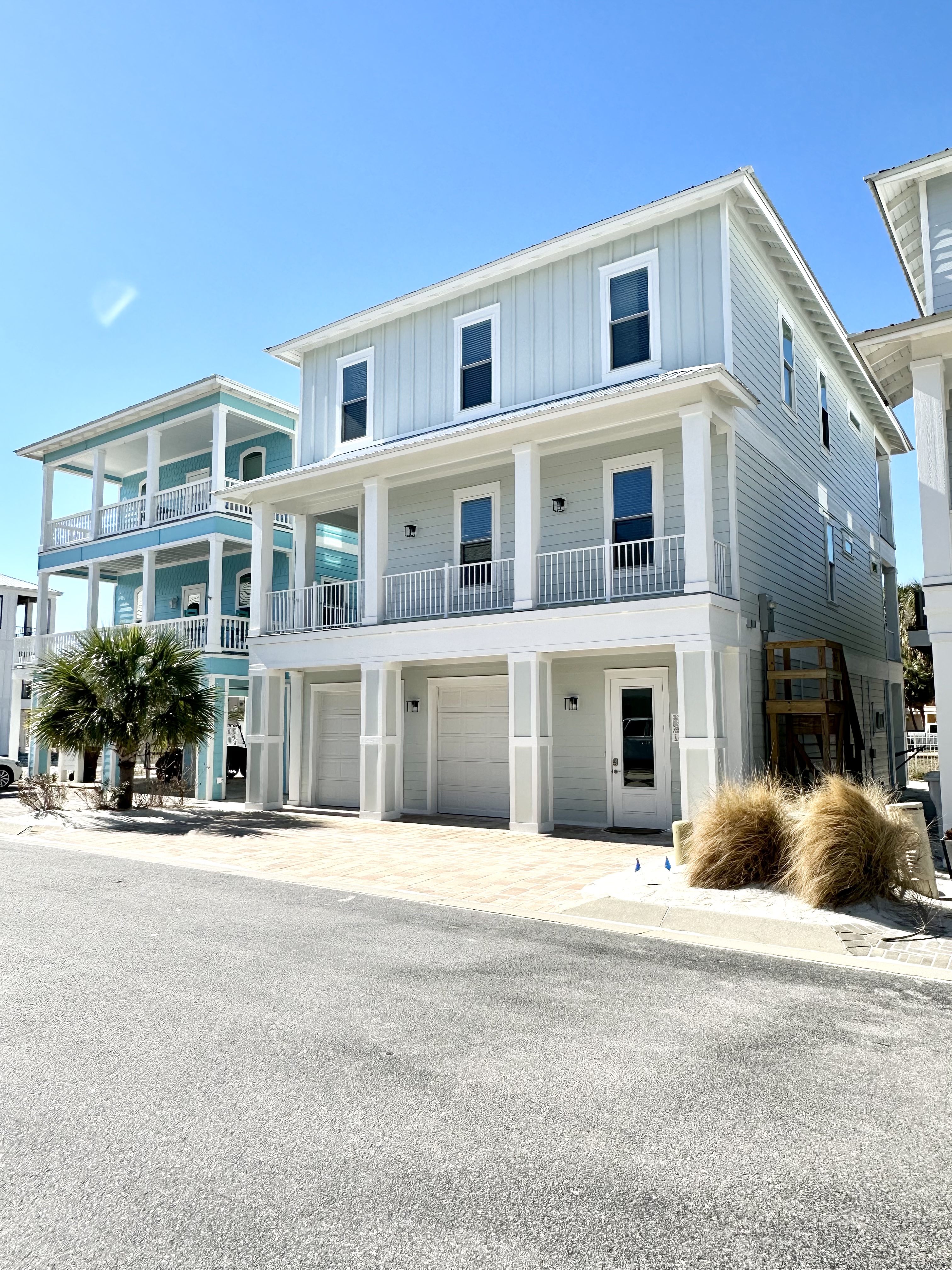 Navarre Beach, Florida: “Island Escape” Beautiful Luxury Home