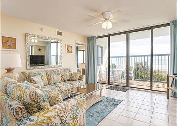 Ocean Bay Club 101 - Oceanfront - Ocean Drive Section, a Vacation Rental in Myrtle Beach