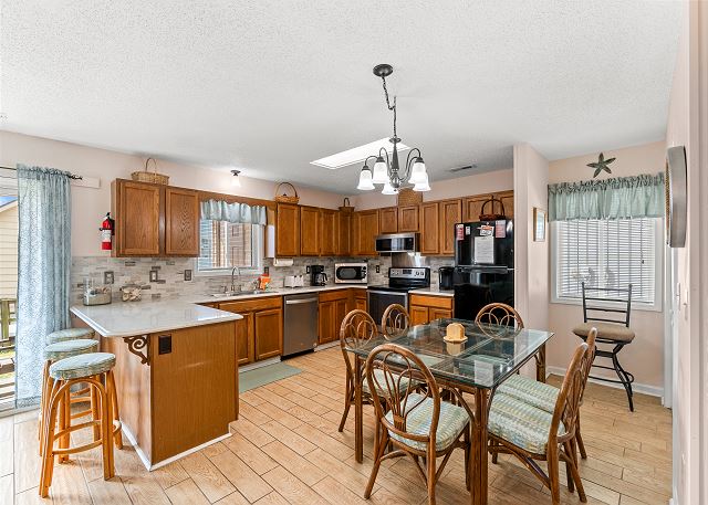 Perrin Place C - 3rd Row - Ocean Drive Section 4