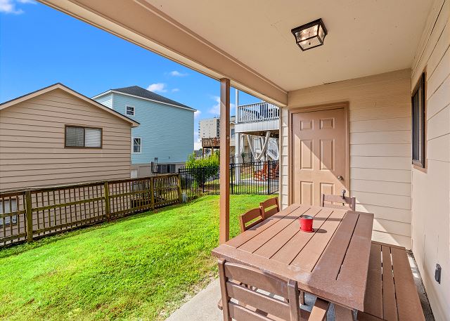 Perrin Place C - 3rd Row - Ocean Drive Section 6