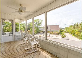 Slow M'Ocean - 3rd Row - Windy Hill Section, a 4 bedroom, 4.0 bathroom vacation rental located in North Myrtle Beach, SC