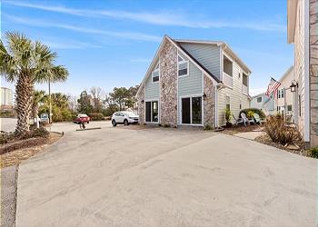 Anchors Away - 3rd Row - Ocean Drive Section, a 3 bedroom, 2 bathroom vacation rental located in North Myrtle Beach, SC