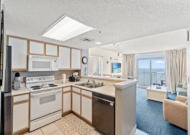 Bay Watch Resort M 1811-Oceanfront-Crescent Beach 7