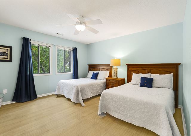 Perrin Place J - 3rd Row - Ocean Drive Section 22