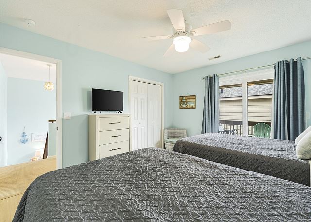 Perrin Place J - 3rd Row - Ocean Drive Section 18