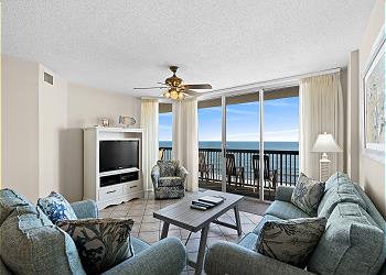Ashworth 908 - Ocean Front-Ocean Drive Section, a Vacation Rental in Myrtle Beach