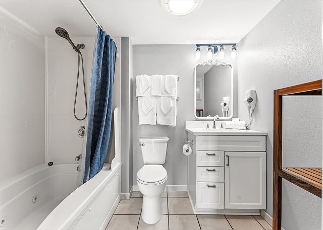 Bay Watch Resort M. 1012-Oceanfront-Crescent Beach Section 15