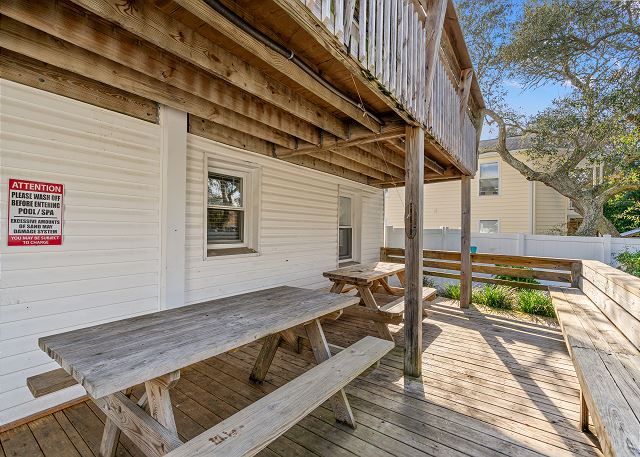 Runaway Bay - 3rd Row - Beach House - Crescent Beach 14