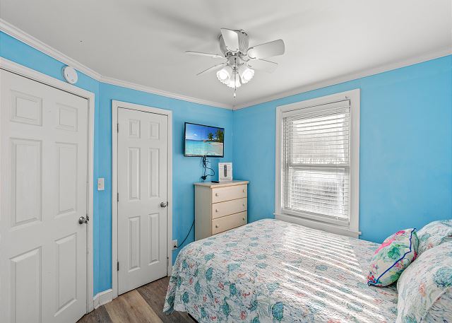 Runaway Bay - 3rd Row - Beach House - Crescent Beach 20