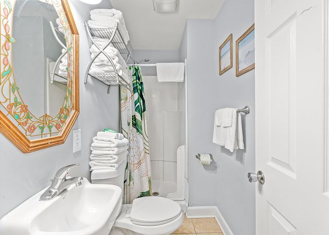 Runaway Bay - 3rd Row - Beach House - Crescent Beach 22