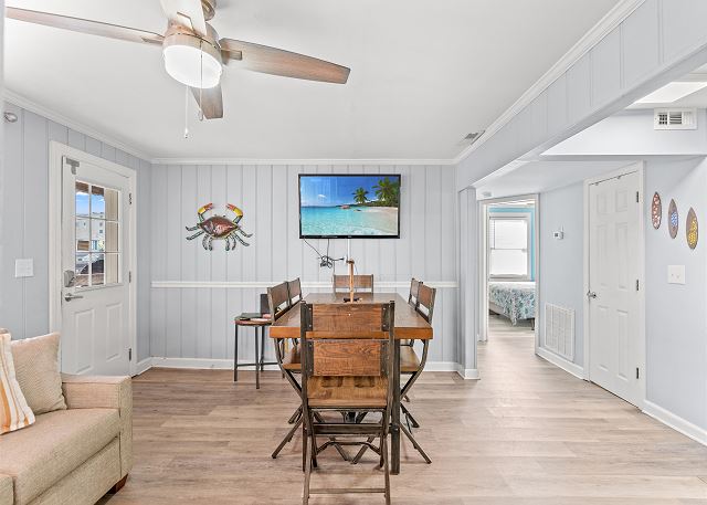 Runaway Bay - 3rd Row - Beach House - Crescent Beach 8