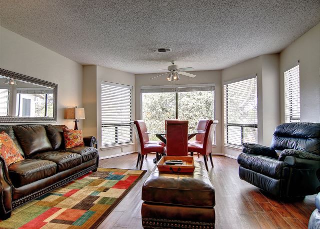 This condo has direct access to the River. Jump in your tube and enjoy the day!