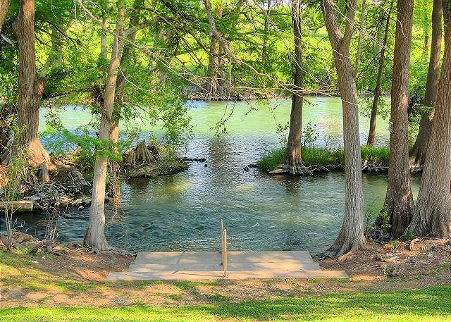 easy access to the Guadalupe River! 