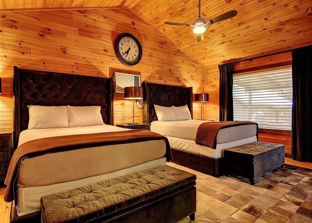 2  Queen beds in the Apple Cabin!
(main) 