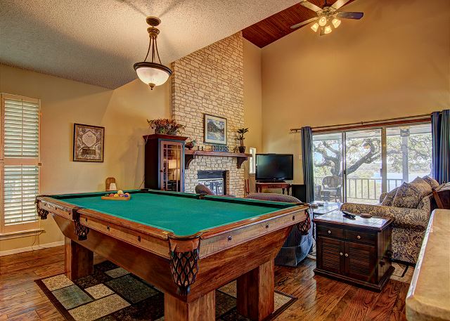 Enjoy a game of pool in the living room!