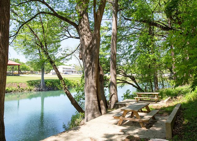 Private access to the Guadalupe River!