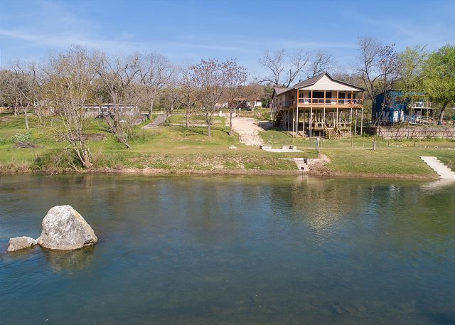 2000 sq. ft. home between the 2nd and 3rd Crossing of the Guadalupe River 