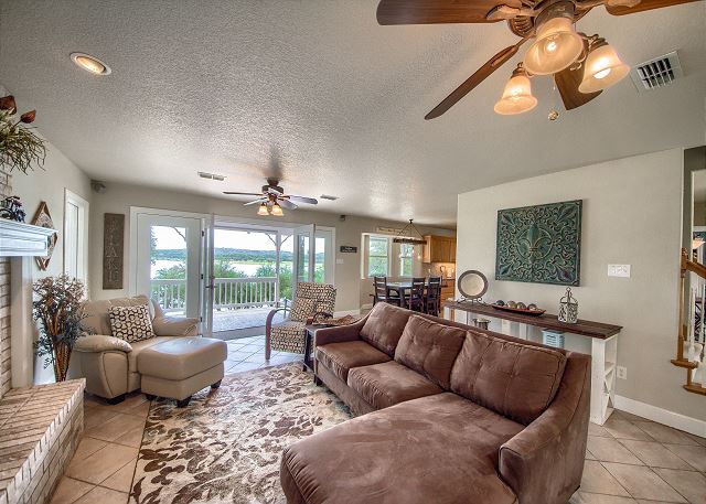 Open Living room with view of Canyon Lake