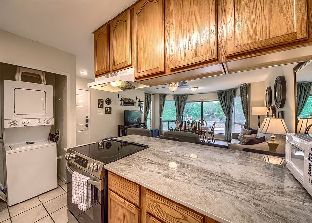 Fully Equipped Kitchen with a stunning new counter top! 