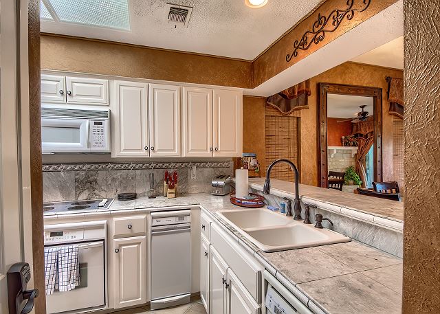 Fully Equipped kitchen with all your cooking essentials! 