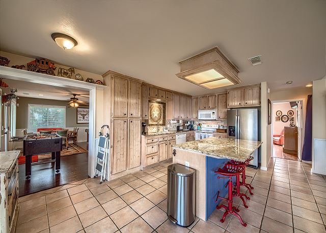 Fully Equipped kitchen with all your essentials! 
