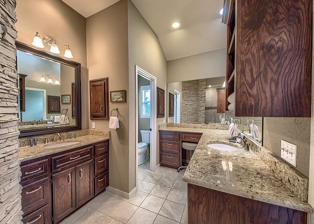 Third floor ensuite master bathroom! 