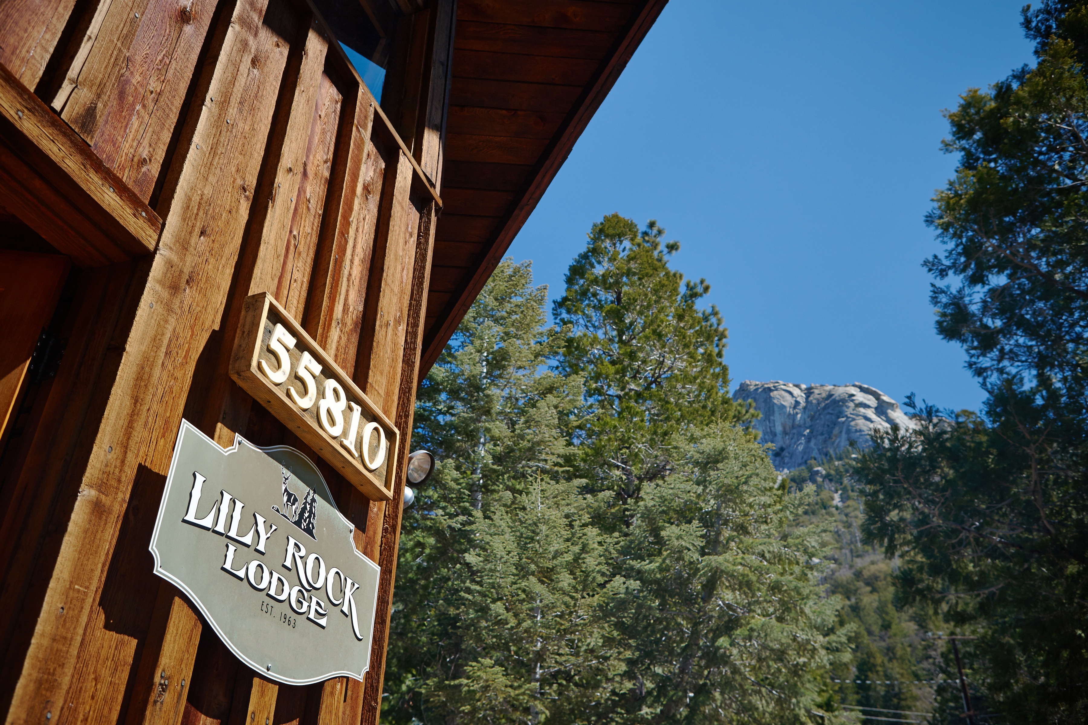 Lily Rock Lodge with Gorgeous Views of Lily Rock Monument-Original