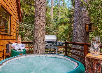 Hang out in the spa and enjoy the beautiful scenery.