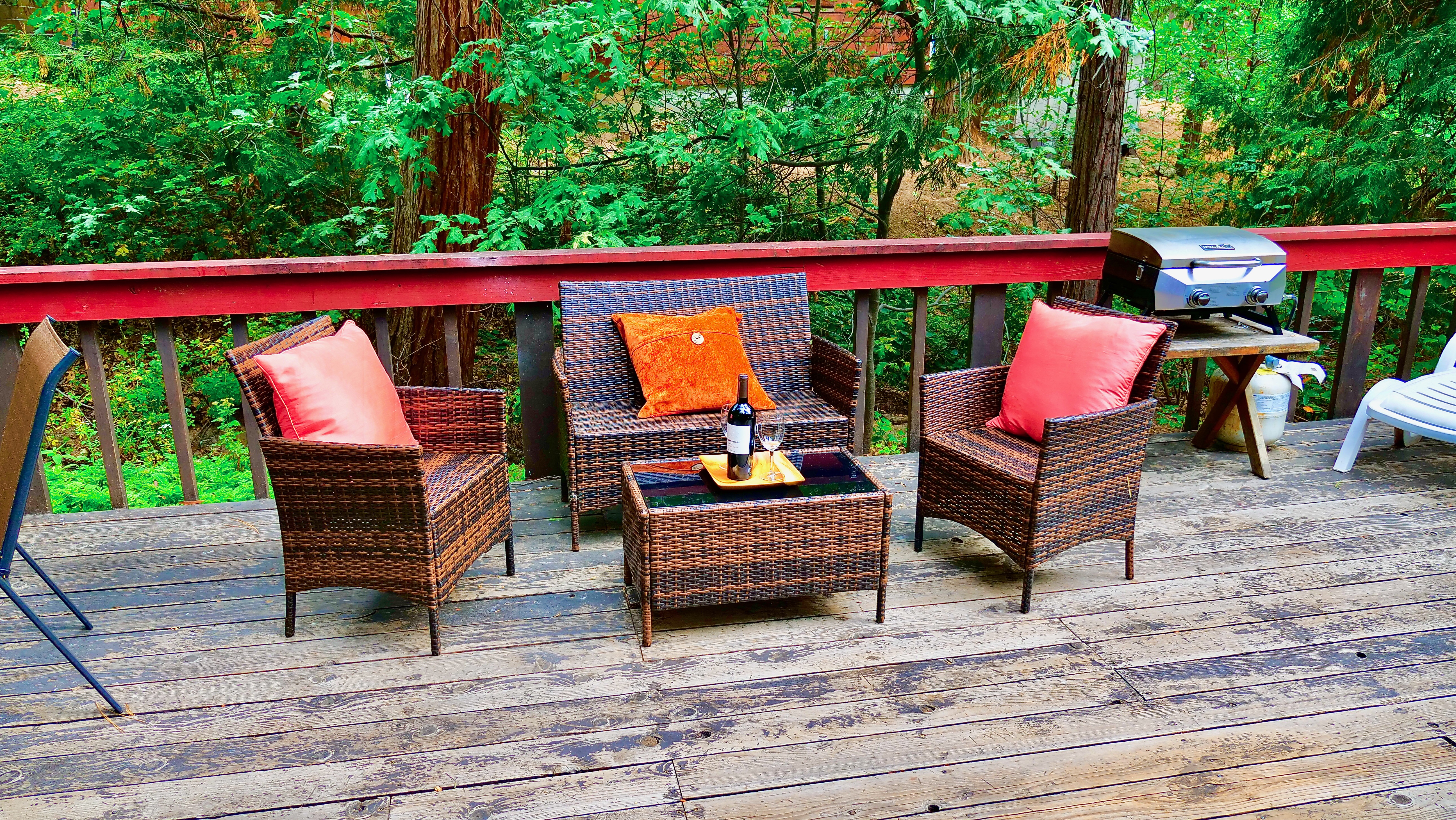 Hang on the deck which has outdoor seating,BBQ and spa-Original