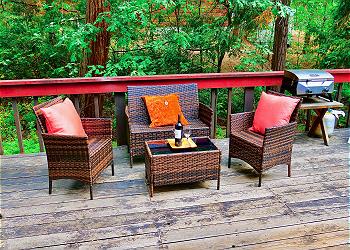 Hang on the deck which has outdoor seating,BBQ and spa