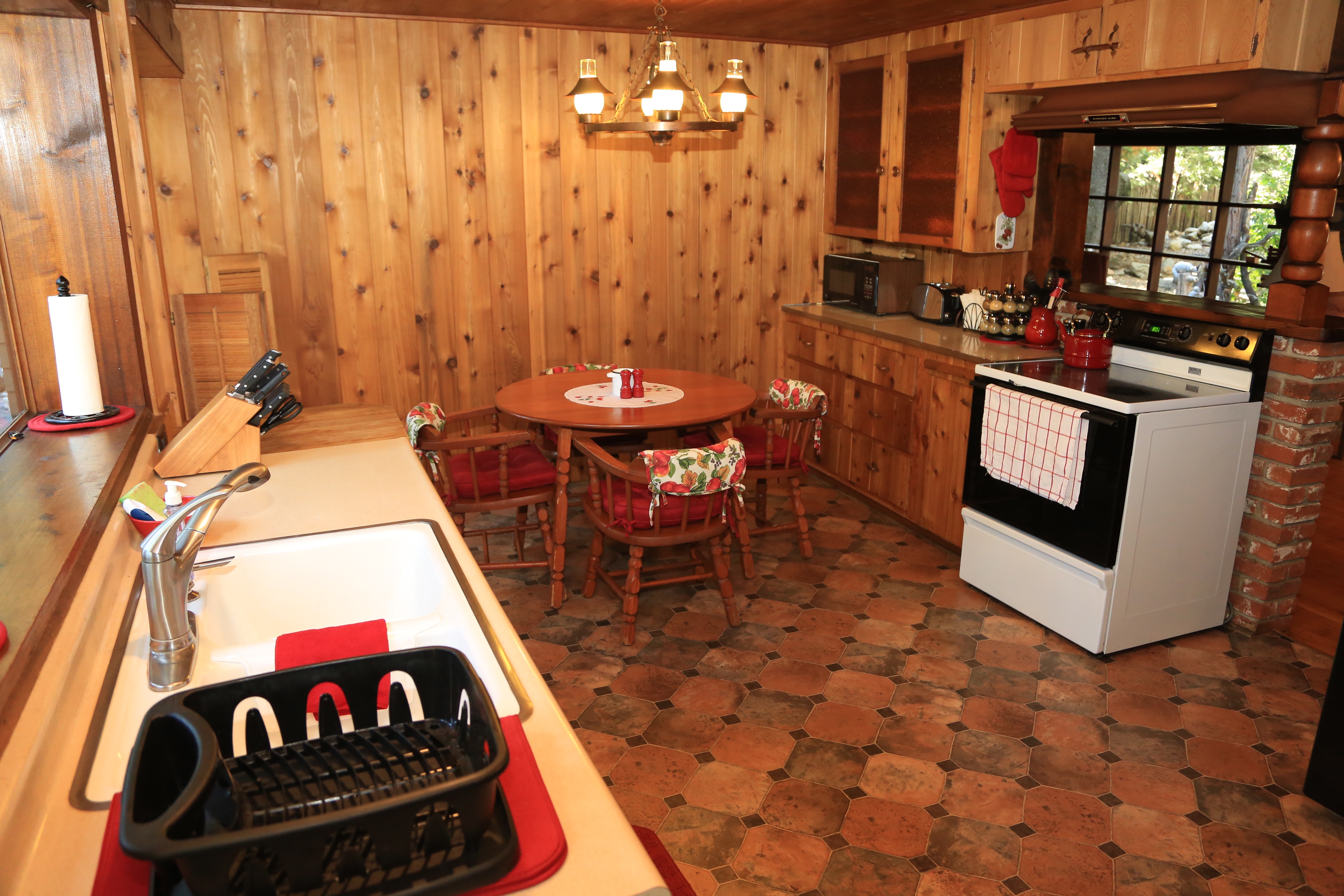 Fully stocked, vintage kitchen-Original