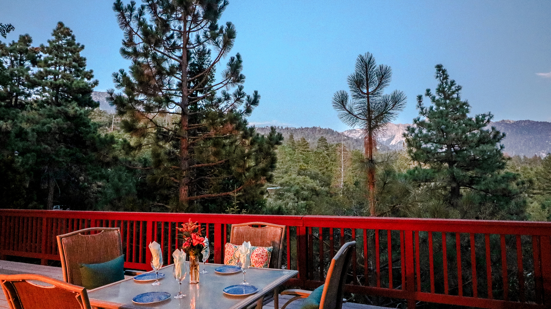 Enjoy dinner with a view at Knotting Hill.-Original