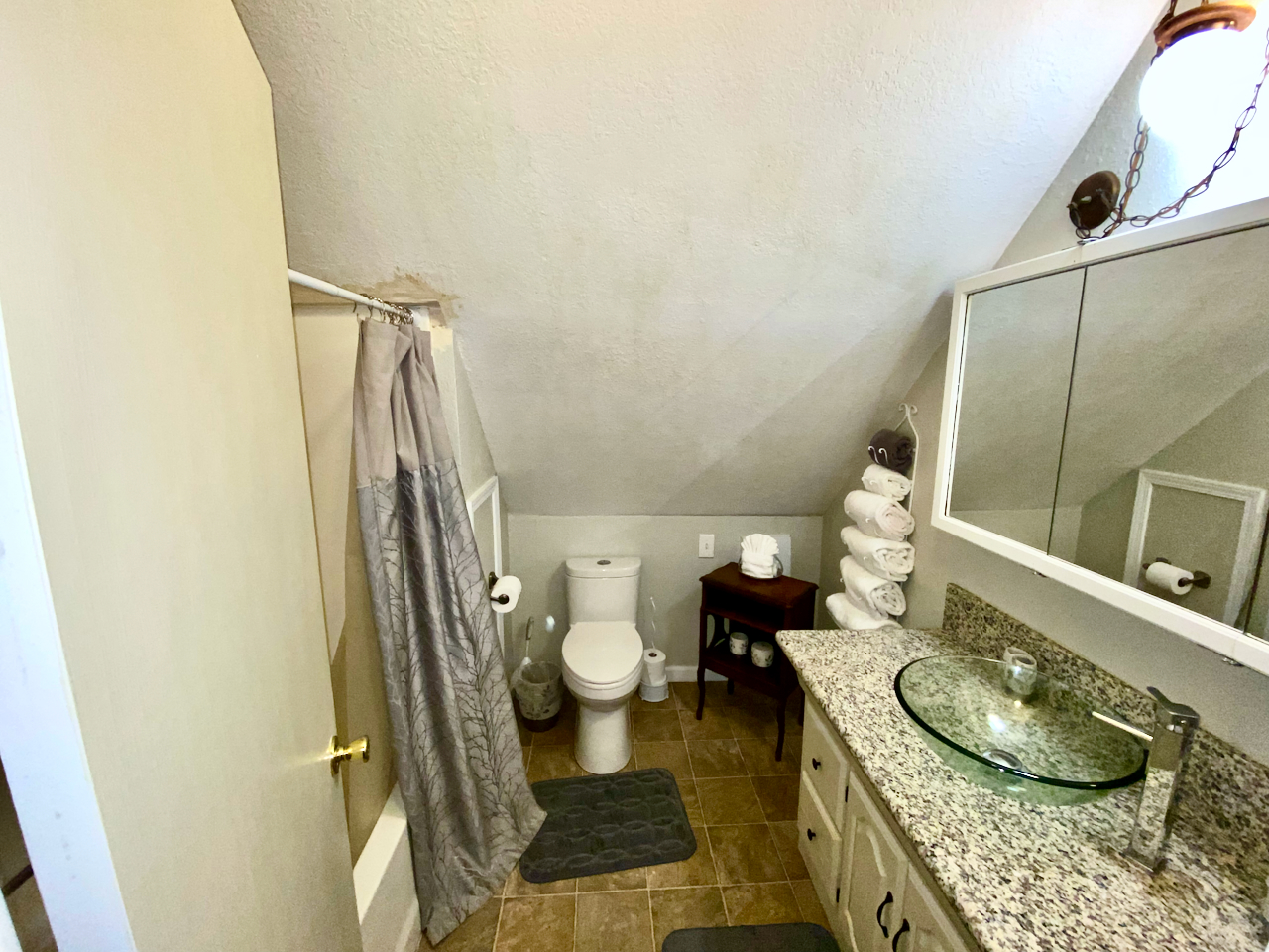 Second bathroom-Original