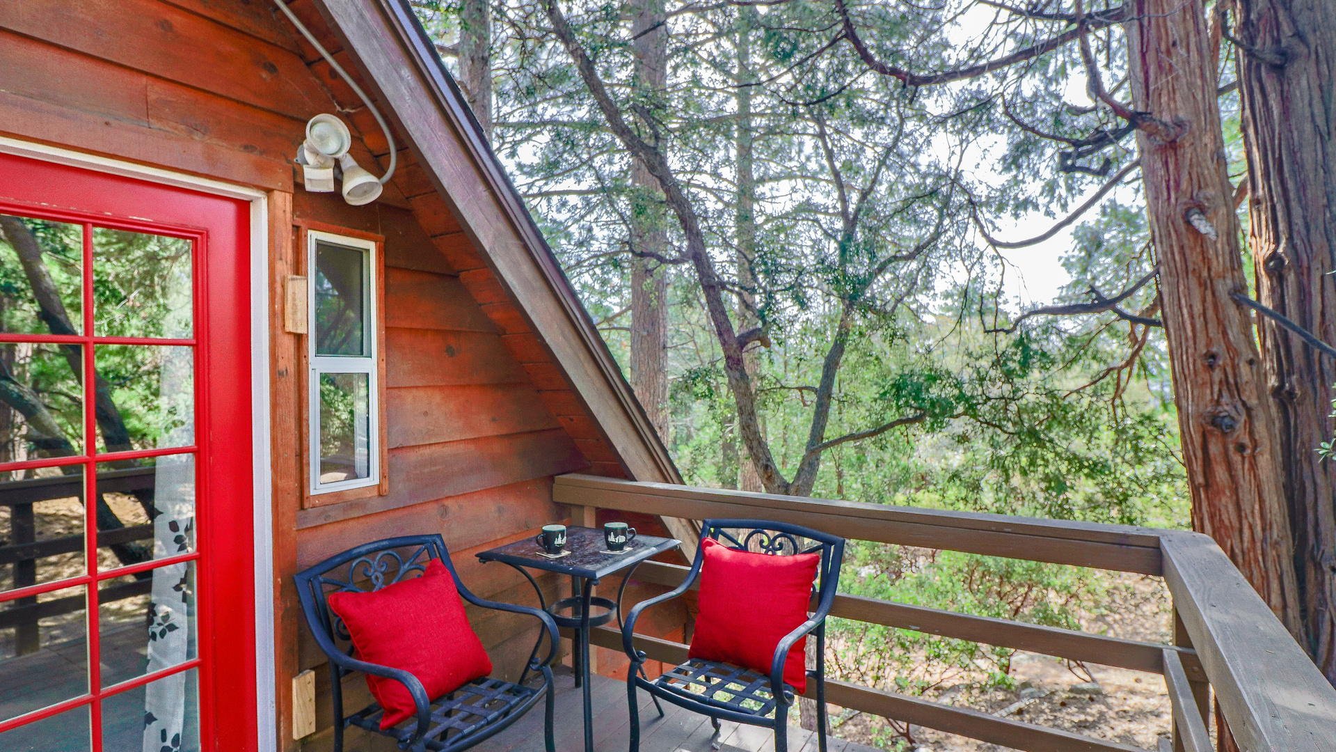 Upstairs private balcony with bistro set.-Original