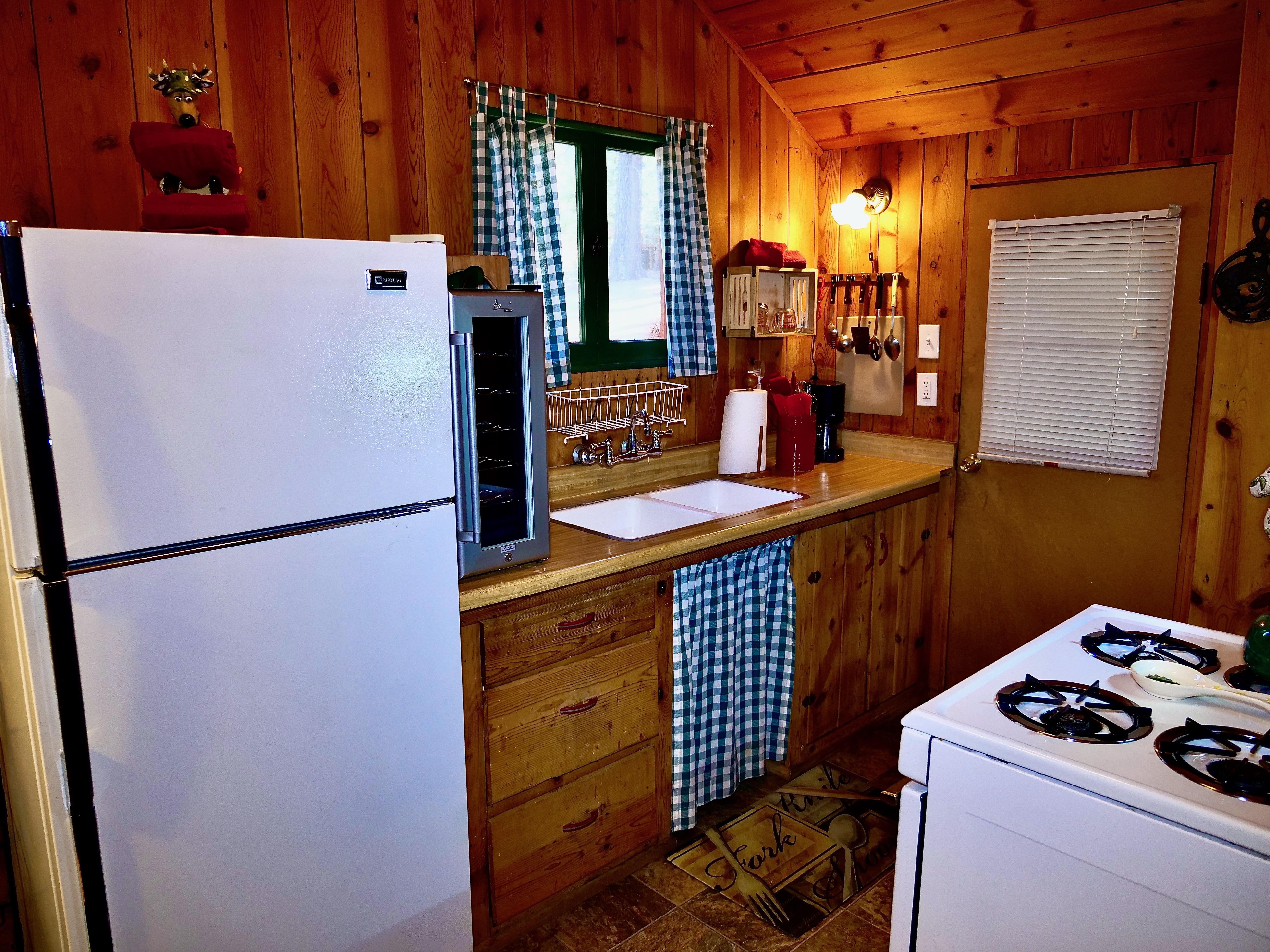 Kitchen fully equipped with all the essentials.-Original