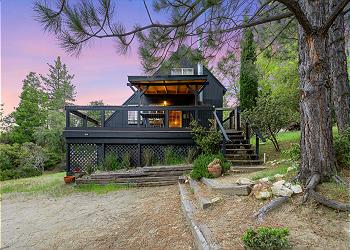 Welcome to Tahquitz View Chalet!