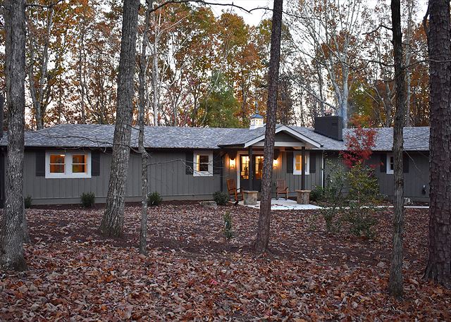 New Listing! Three Chimney Lodge-Hot Tub/Game Room/Fire Pit/4 Bed!