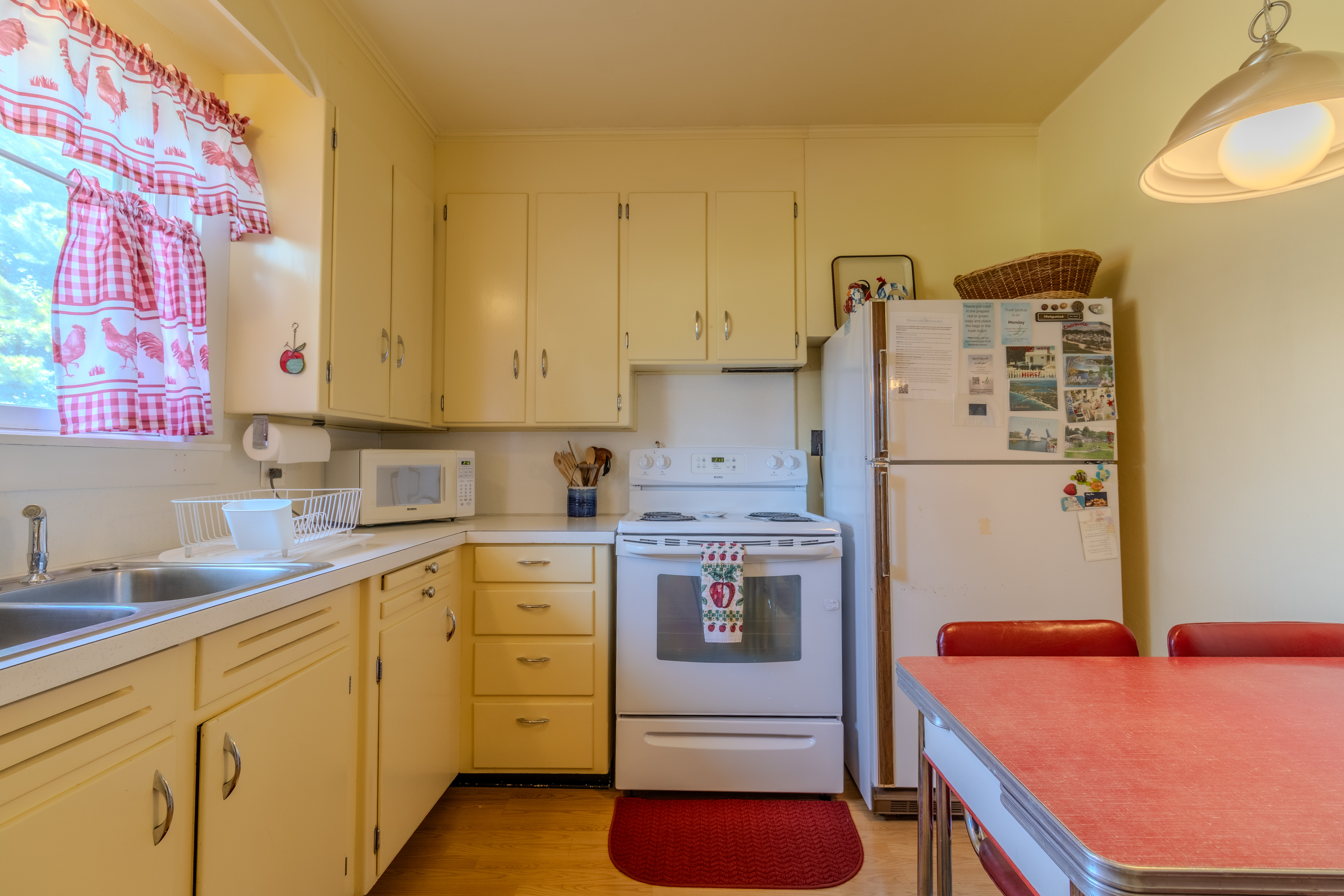 All About Town | Photo 14