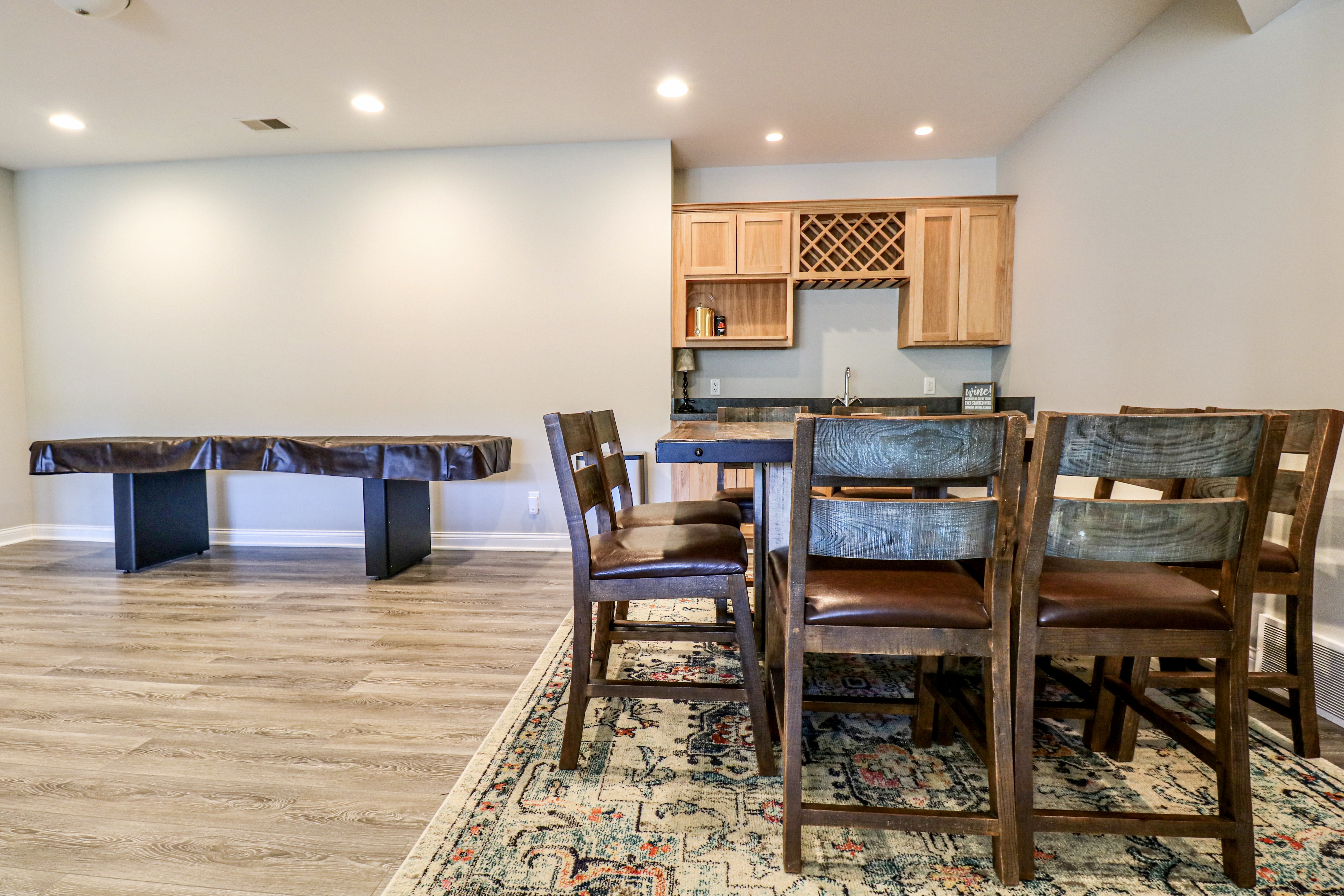 Lower Level Wet Bar/Game Area